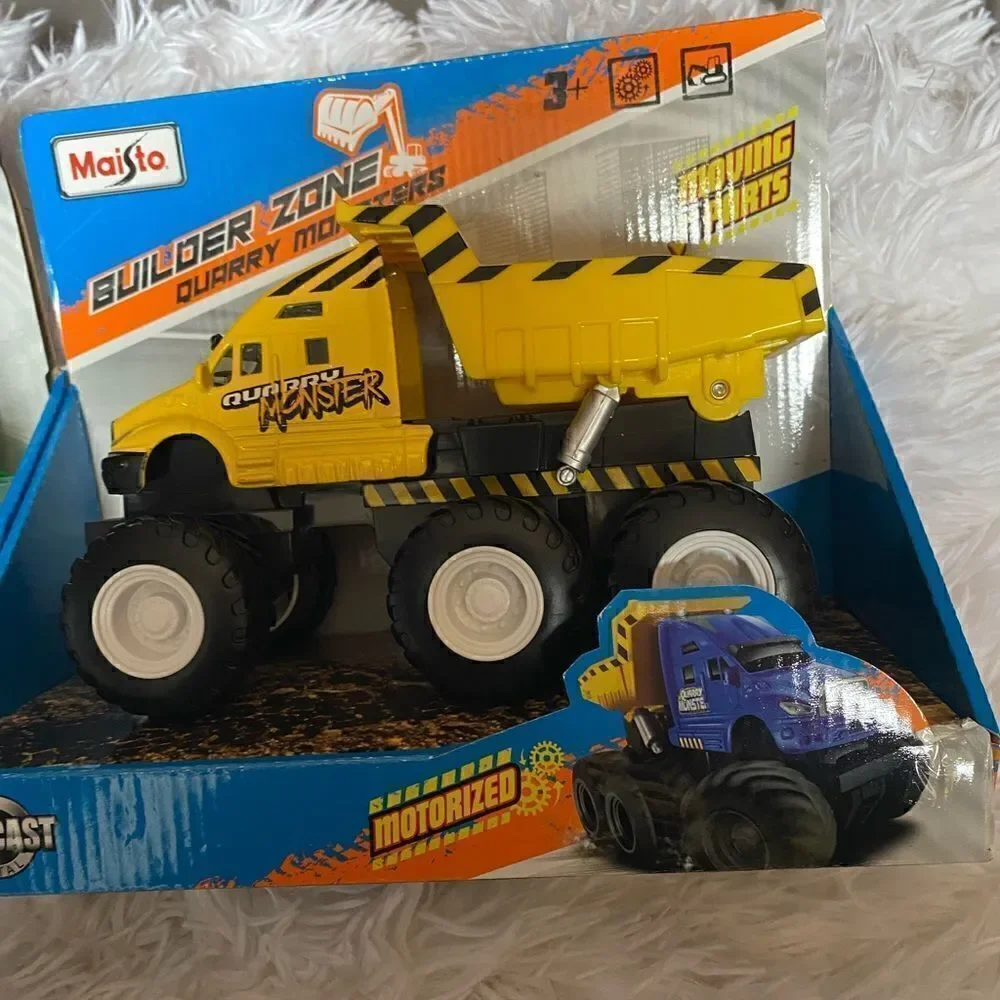 *NIB* Maisto Builder Zone Quarry Monsters Motorized Truck